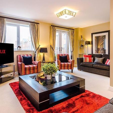 Stylish Townhouse Chester City Centre With Parking Eksteriør billede