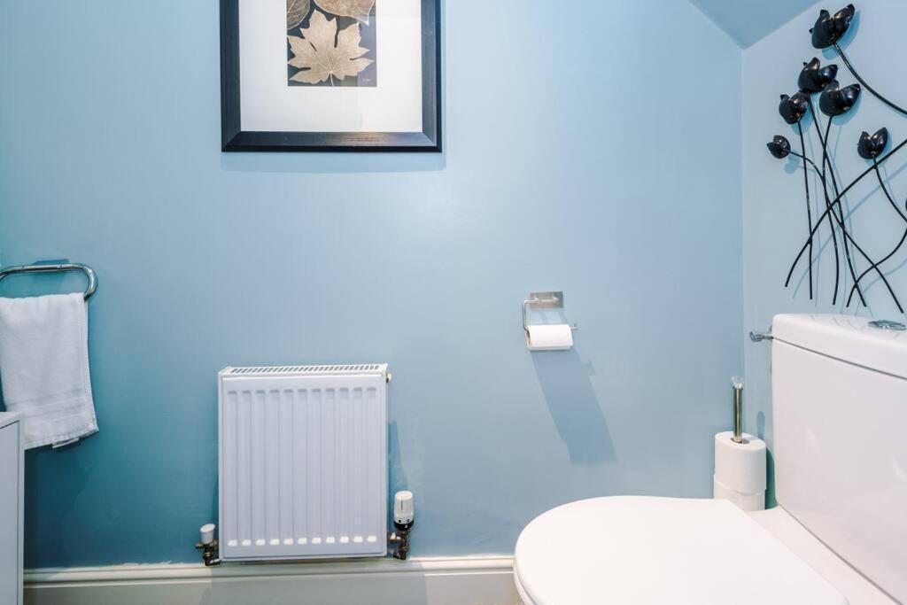 Stylish Townhouse Chester City Centre With Parking Eksteriør billede