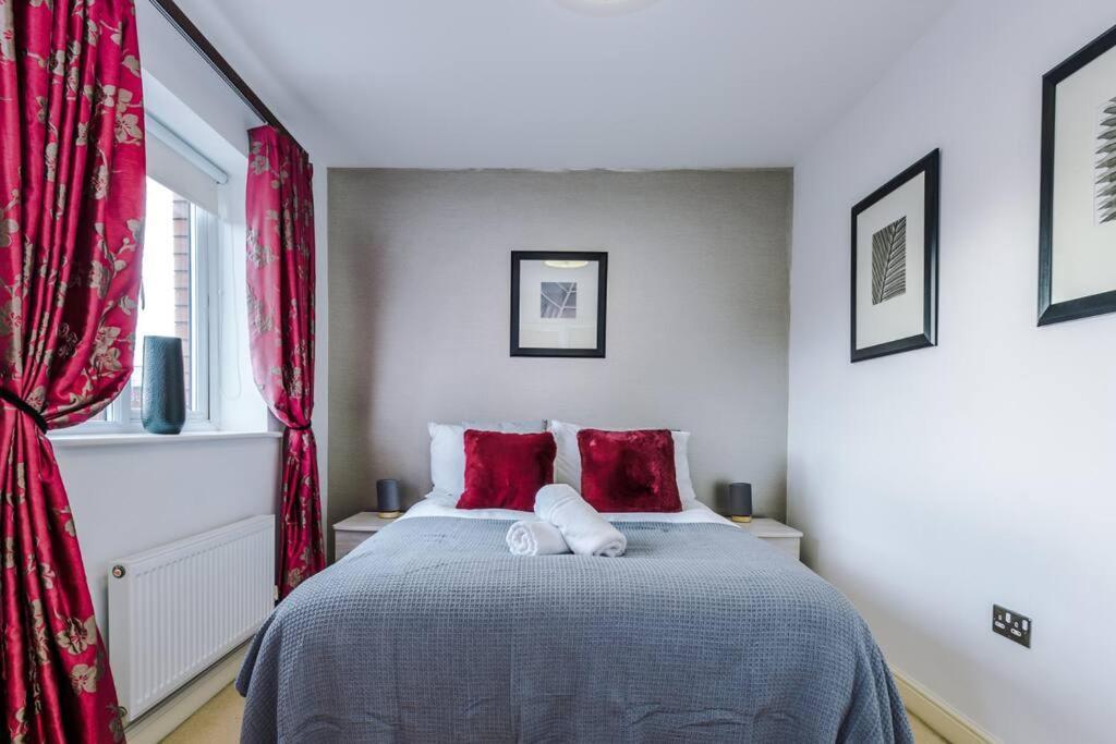 Stylish Townhouse Chester City Centre With Parking Eksteriør billede